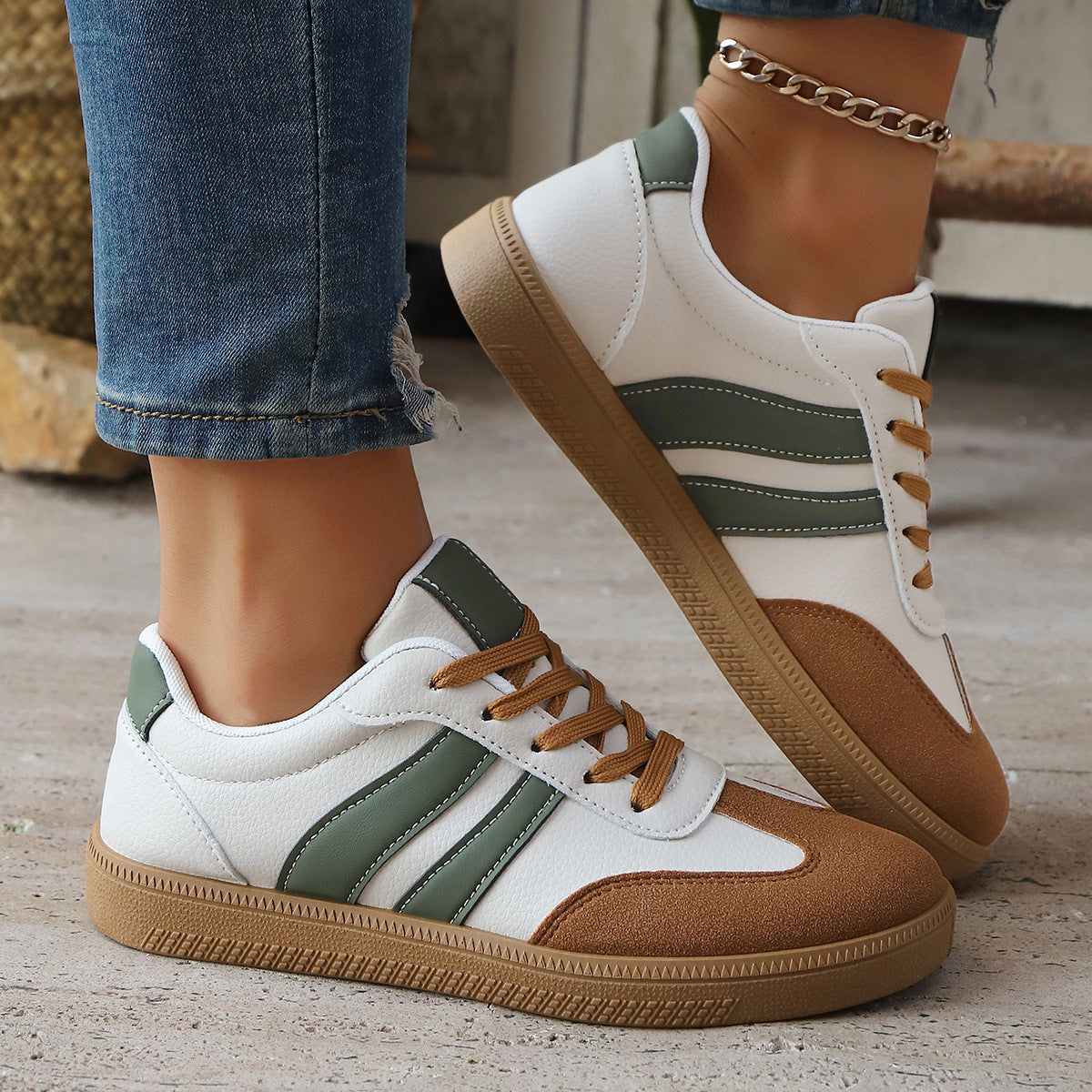 ARIA RETRO SNEAKER