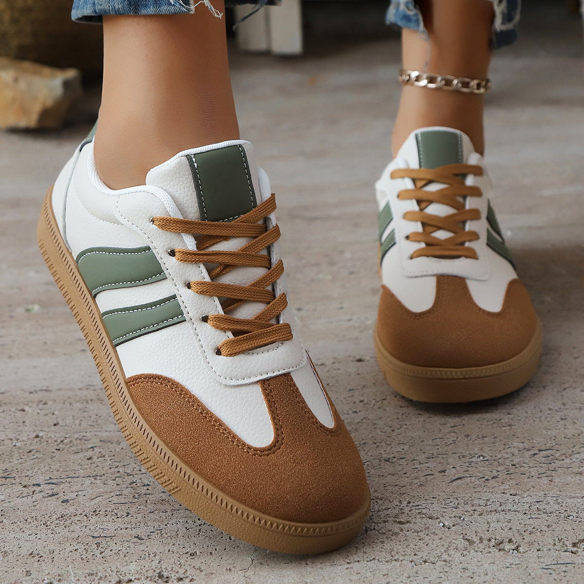 ARIA RETRO SNEAKER