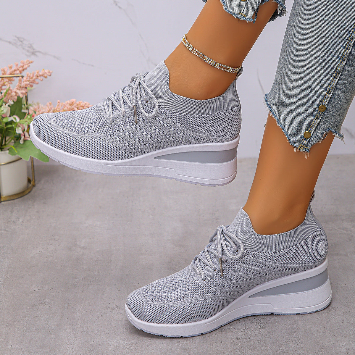 MELINA RIVA SUPPORTIVE SNEAKER