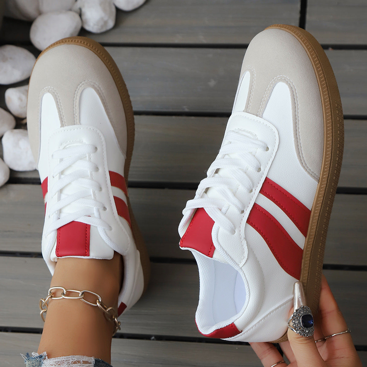 ARIA RETRO SNEAKER