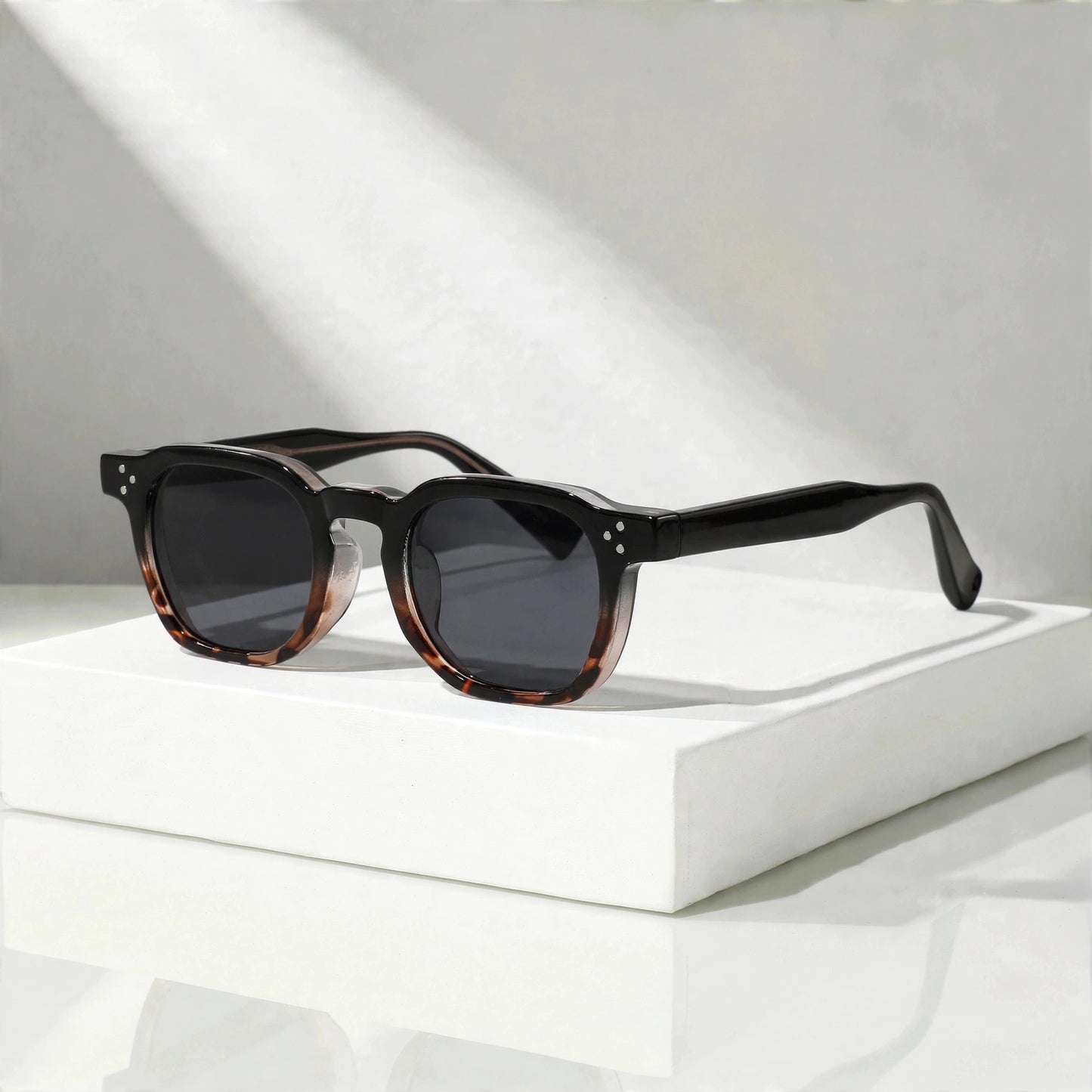 SAGE VINTAGE SUNGLASSES