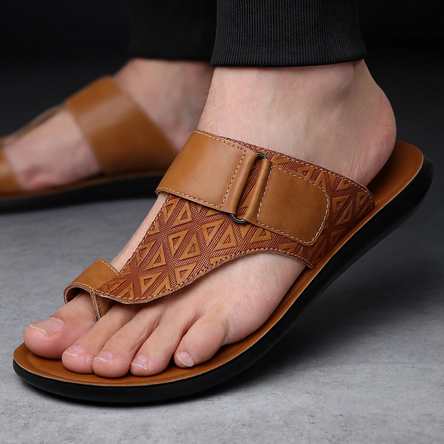 CRUZ LEATHER STRAP SANDAL