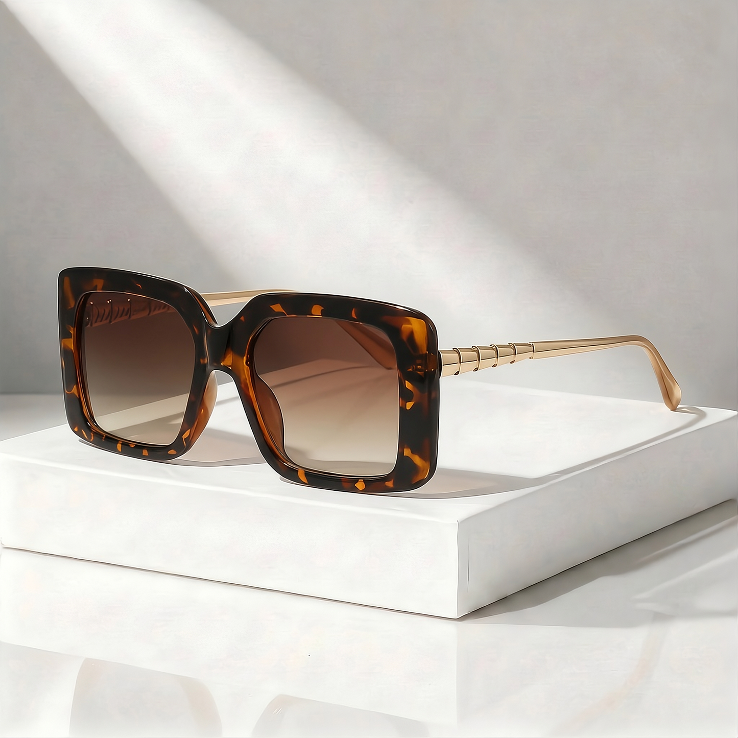 AURORA SQUARE SUNGLASSES