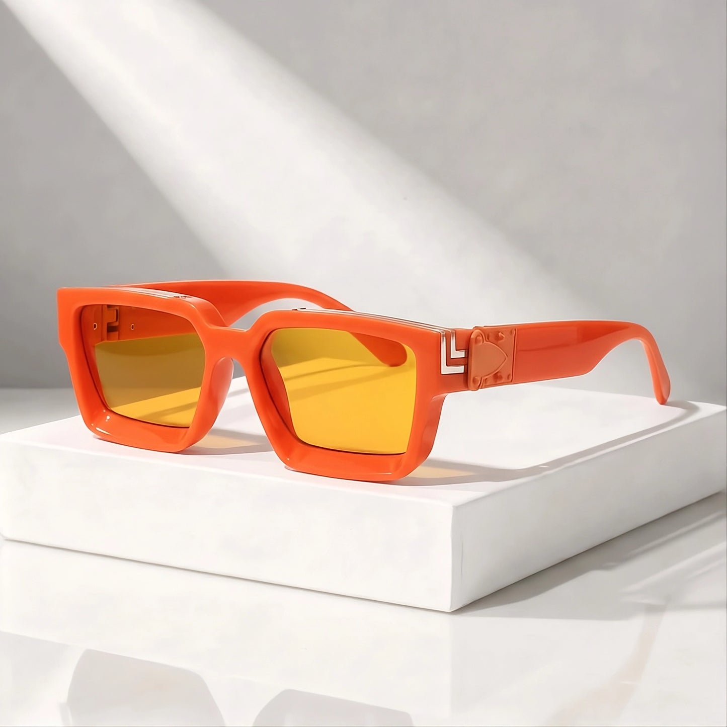 VIENNA BOLD SQUARE SUNGLASSES